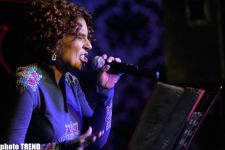 Как азербайджанская певица Тунзаля Агаева объединила в одном "Мотыльке" Майкла Джексона и Стиви Уандера (фотосессия)