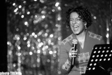 Как азербайджанская певица Тунзаля Агаева объединила в одном "Мотыльке" Майкла Джексона и Стиви Уандера (фотосессия)