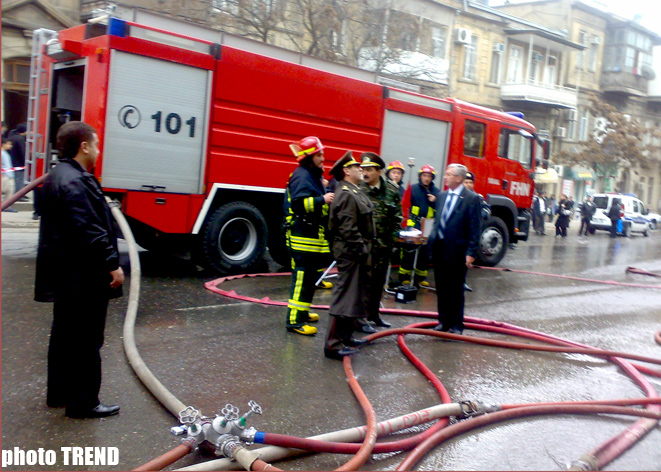 Пожар в бакинском ресторане "Гилавар" потушен (версия 2)
