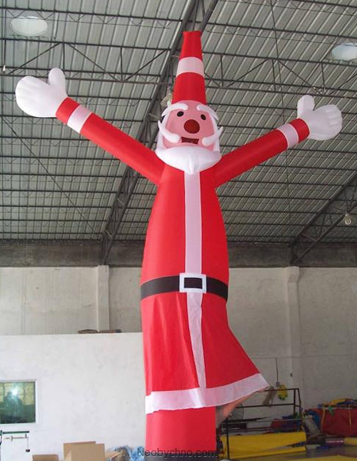 Необычные Деды морозы и Санты Клаусы (фотосессия)