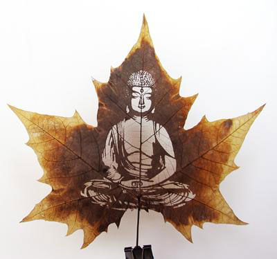 Шедевры на древесных листьях (фотосессия)