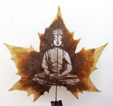 Шедевры на древесных листьях (фотосессия)