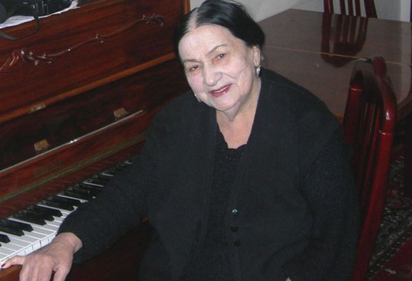 Жизнь - это песня. В Шеки отметили 95-летие Шафиги Ахундовой (ФОТО)