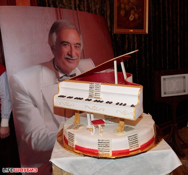 Драйв! Лезгинка, суперзвезды и дорогие подарки на юбилее Полада Бюльбюльоглу в Москве (фотосессия)