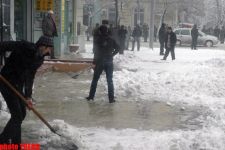 Снежный коллапс в Баку: света нет, хлеба нет, транспорт в режиме стопора (фотосессия)