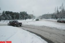 Снежный коллапс в Баку: света нет, хлеба нет, транспорт в режиме стопора (фотосессия)