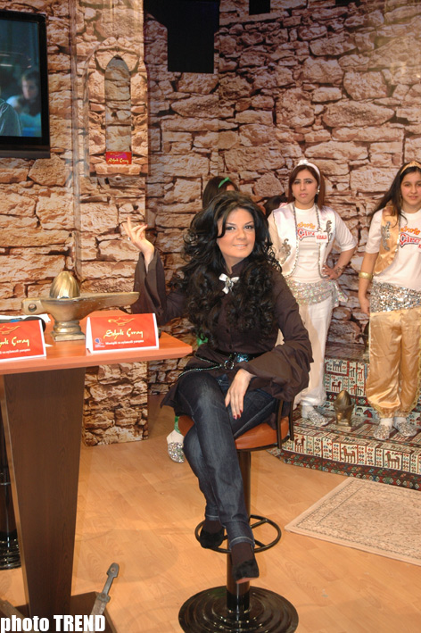 Певица Натаван Хабиби и телеведущая Гюльнара Мамедова зажгли "Волшебную лампу" (фотосессия)