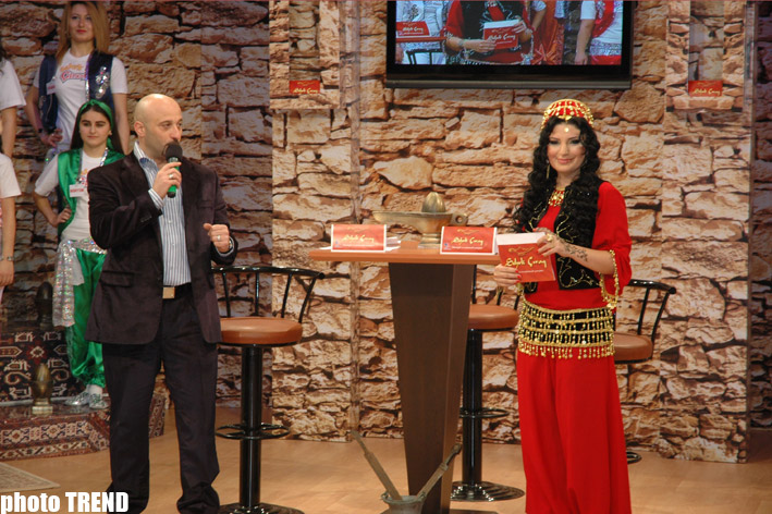 Певица Натаван Хабиби и телеведущая Гюльнара Мамедова зажгли "Волшебную лампу" (фотосессия)