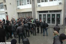 У станций Бакметрополитена столпотворение (фотосессия)