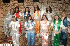 Певица Натаван Хабиби и телеведущая Гюльнара Мамедова зажгли "Волшебную лампу" (фотосессия)