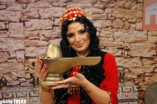 Певица Натаван Хабиби и телеведущая Гюльнара Мамедова зажгли "Волшебную лампу" (фотосессия)