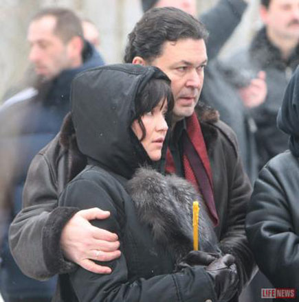 Неизвестные похитили с могилы Анны Самохиной ее фотографию