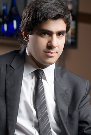 Мою песню "Follow my way" исполнит Хадисе - композитор Эмиль Шахин (видео - фотосессия)