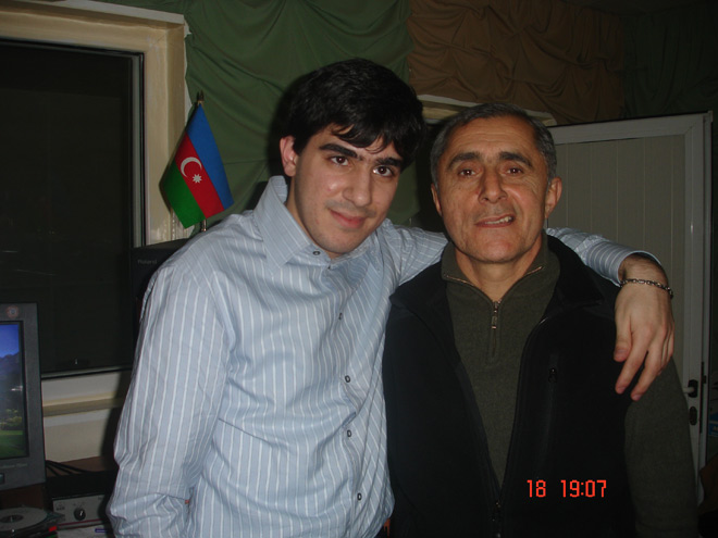 Мою песню "Follow my way" исполнит Хадисе - композитор Эмиль Шахин (видео - фотосессия)