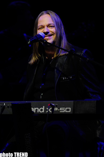 Как Владимир Пресняков и Наталья Подольская с триумфом брали Баку (фотосессия)