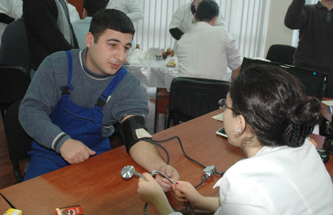 В компании "Avromed" проходит благотворительная акция по сдаче крови (фотосессия)