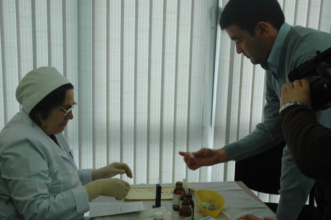 В компании "Avromed" проходит благотворительная акция по сдаче крови (фотосессия)