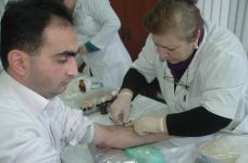 В компании "Avromed" проходит благотворительная акция по сдаче крови (фотосессия)