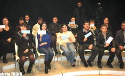 Однофамильцы Мамедовы - певица Лала и телеведущая Гюльнара - раздали подарки из "Волшебной лампы" (фотосессия)