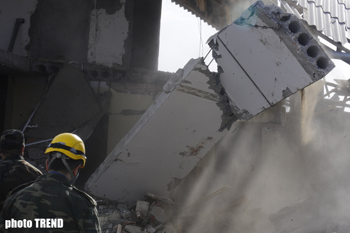 В Баку произошел взрыв, возбуждено уголовное дело - oбновлено (фотосессия)