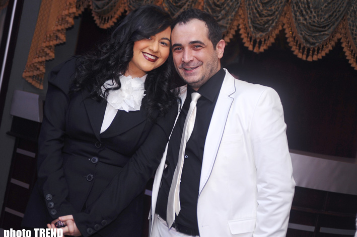 Искрометная певица Айгюн Кязымова и веселый шоу-бомонд на празднике Фадала Баззи (фотосессия)