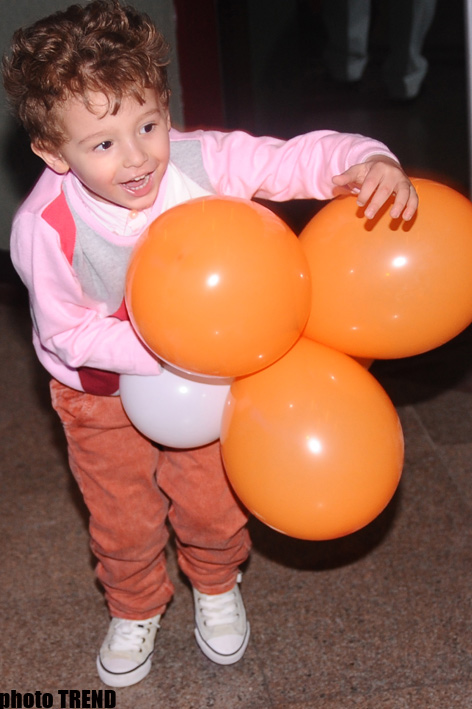 Искрометная певица Айгюн Кязымова и веселый шоу-бомонд на празднике Фадала Баззи (фотосессия)