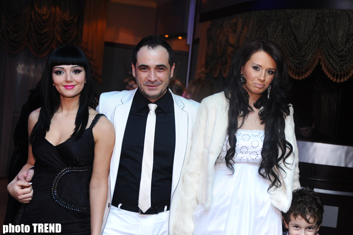 Искрометная певица Айгюн Кязымова и веселый шоу-бомонд на празднике Фадала Баззи (фотосессия)