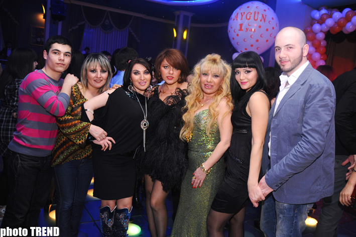 Искрометная певица Айгюн Кязымова и веселый шоу-бомонд на празднике Фадала Баззи (фотосессия)