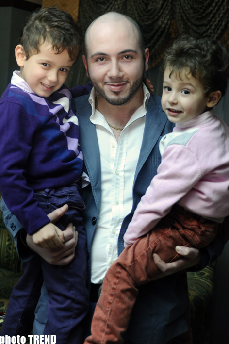 Искрометная певица Айгюн Кязымова и веселый шоу-бомонд на празднике Фадала Баззи (фотосессия)