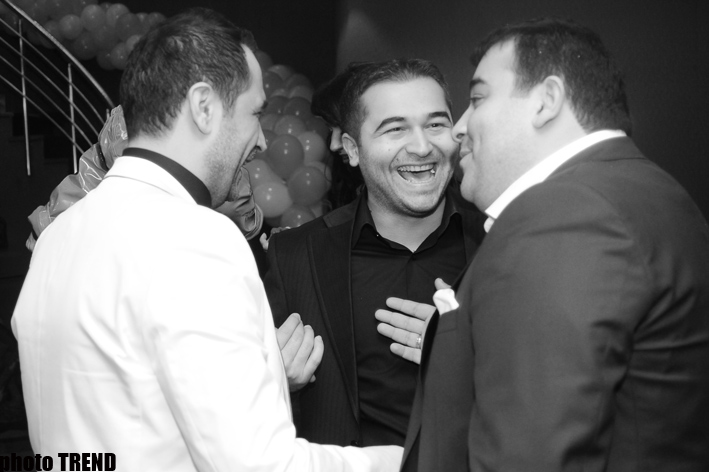 Искрометная певица Айгюн Кязымова и веселый шоу-бомонд на празднике Фадала Баззи (фотосессия)