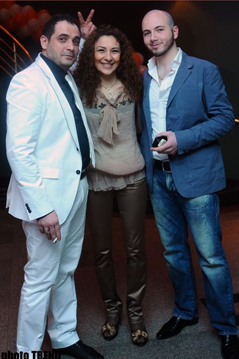 Искрометная певица Айгюн Кязымова и веселый шоу-бомонд на празднике Фадала Баззи (фотосессия)