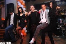 Искрометная певица Айгюн Кязымова и веселый шоу-бомонд на празднике Фадала Баззи (фотосессия)