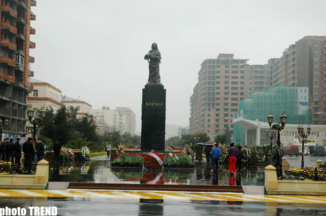 Ходжалинская трагедия – 18. 
Слезы Эльзы Сейиджахан смешались с каплями дождя (фотосессия)