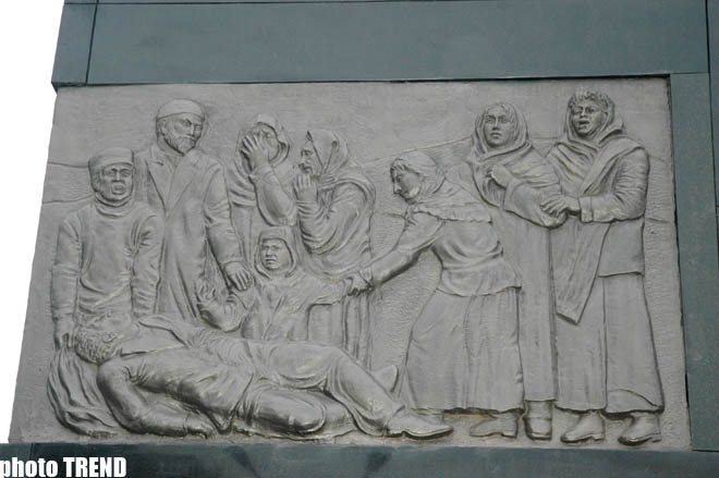 Ходжалинская трагедия – 18. 
Слезы Эльзы Сейиджахан смешались с каплями дождя (фотосессия)