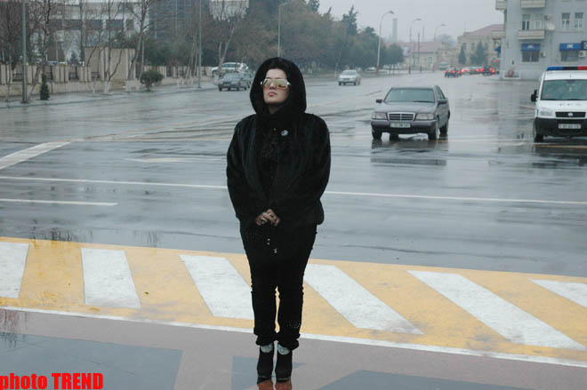 Ходжалинская трагедия – 18. 
Слезы Эльзы Сейиджахан смешались с каплями дождя (фотосессия)