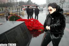 Ходжалинская трагедия – 18. 
Слезы Эльзы Сейиджахан смешались с каплями дождя (фотосессия)