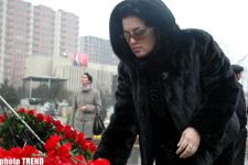 Ходжалинская трагедия – 18. 
Слезы Эльзы Сейиджахан смешались с каплями дождя (фотосессия)