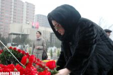 Ходжалинская трагедия – 18. 
Слезы Эльзы Сейиджахан смешались с каплями дождя (фотосессия)