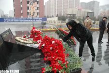 Ходжалинская трагедия – 18. 
Слезы Эльзы Сейиджахан смешались с каплями дождя (фотосессия)