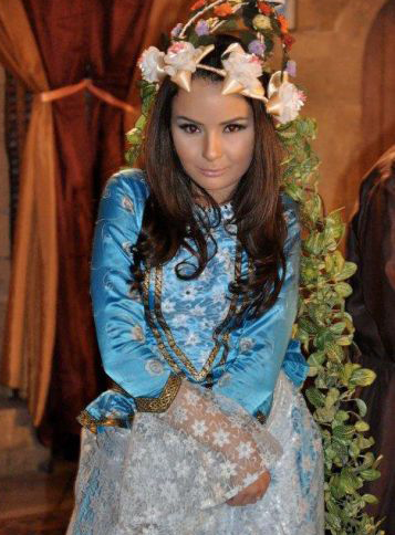 Певица Айсель Теймурзаде в образе Бахар гызы (фотосессия)