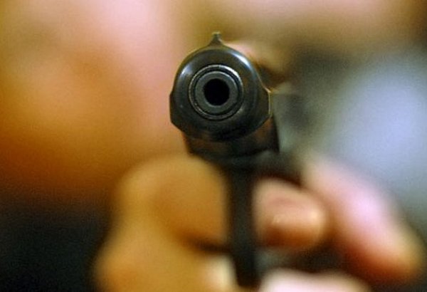 В Стамбуле неизвестный открыл огонь по прохожим - есть раненные