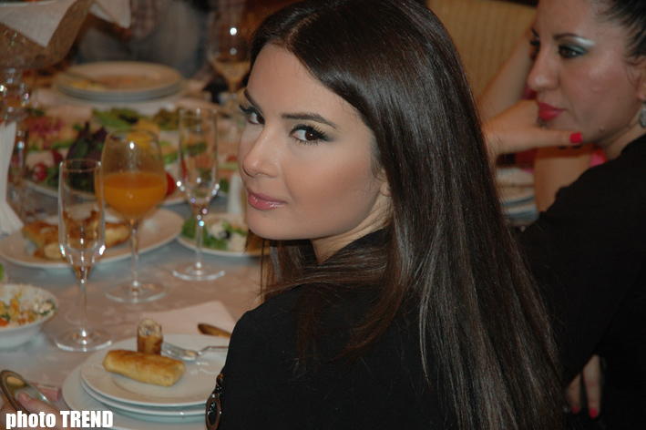 Айсель Теймурзаде стала спецкором "Базара" (фотосессия)