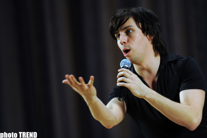 Дежавю суперзвезды российской эстрады в Баку (ФОТО)