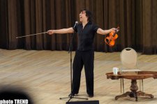 Дежавю суперзвезды российской эстрады в Баку (ФОТО)