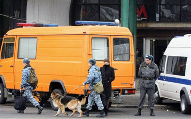Терракт в московском метро- факты, комментарии, погибшие и пострадавшие ( видео-фотосессия)