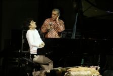 Джазмен Шахин Новресли готовится к турне по США (фотосессия)