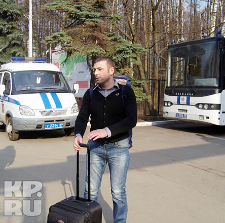 Экс-участник "Дома-2" сдался милиции