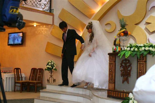 Министр образования Азербайджана Мисир Марданов принял участие на свадьбе воспитанников детского дома (фотосессия)