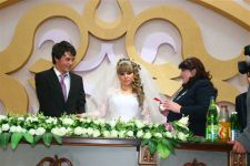 Министр образования Азербайджана Мисир Марданов принял участие на свадьбе воспитанников детского дома (фотосессия)