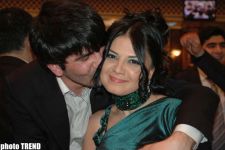 Певица Натаван Хабиби помирилась со своим врагом-композитором (фотосессия)